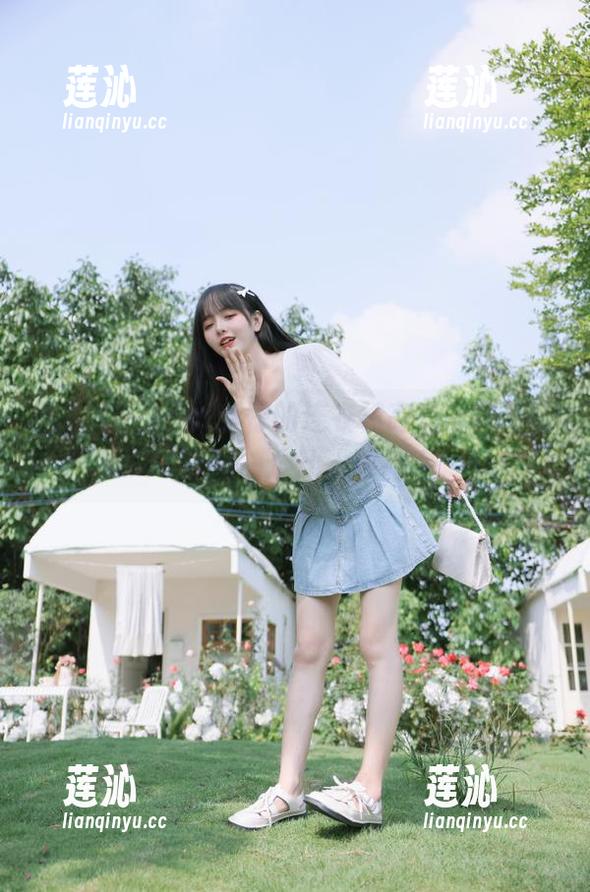 秀人网 - tina甜仔的连衣裙高清写真，记录每一个动人瞬间