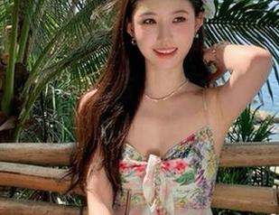 秀人网 - 你也想看古月小同学的JK吗？原图资源已经扫荡完毕