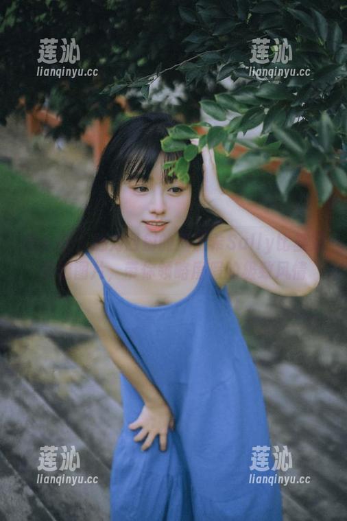 秀人网 - 魅力四射的周于希Sally比基尼精选图片，带你领略度假的极致风情