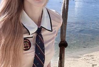 秀人网 - 高清团团子_una黑丝写真图集，感受她带来的视觉盛宴与艺术享受
