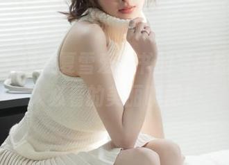 秀人网 - 探索夏雪爱秘书的写真图包，人人必看的美丽瞬间！