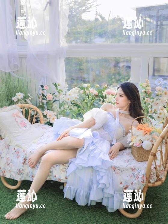 秀人网 - 流连于安然Maleah的图库：女神作品带你飞向梦的彼岸！