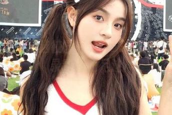 秀人网 - 精选校园写真：宋愉愉用镜头记录青春的足迹