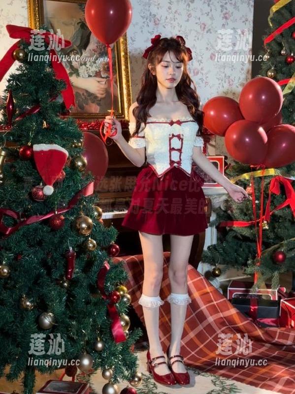 秀人网 - 精选张思允Nice比基尼作品：每一张都是对夏天最美的赞歌