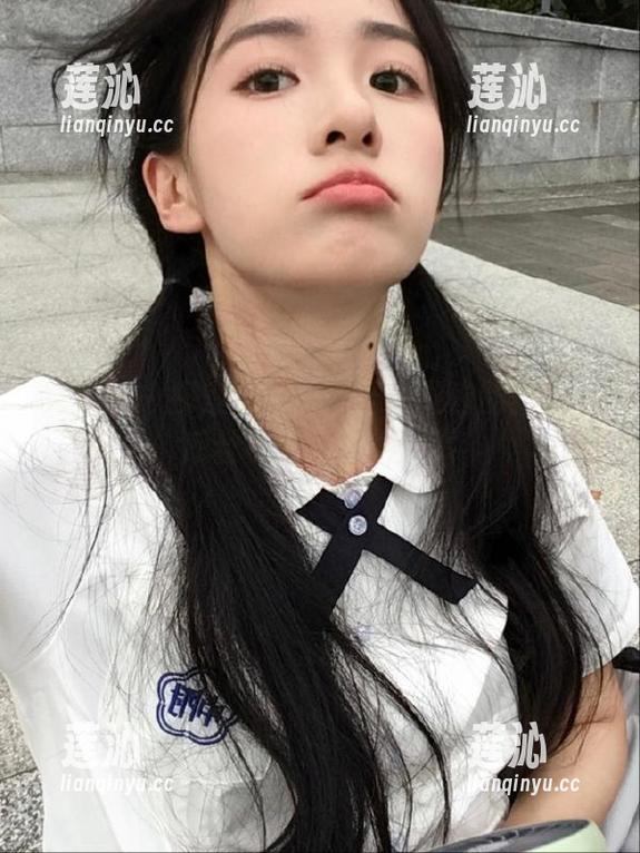 秀人网 - 探索私房美图：想做你的猫的魅惑丝袜系列值得一看