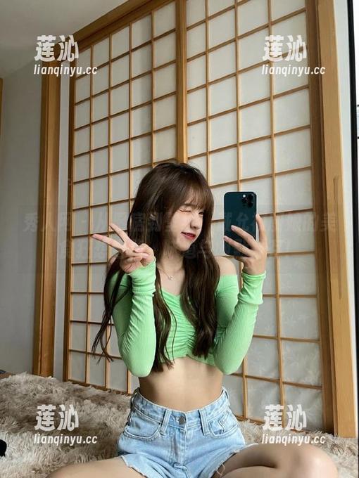 秀人网 - 从厨房到壁纸：戴允祺厨娘的美食狂想合集，味道与幽默并存！