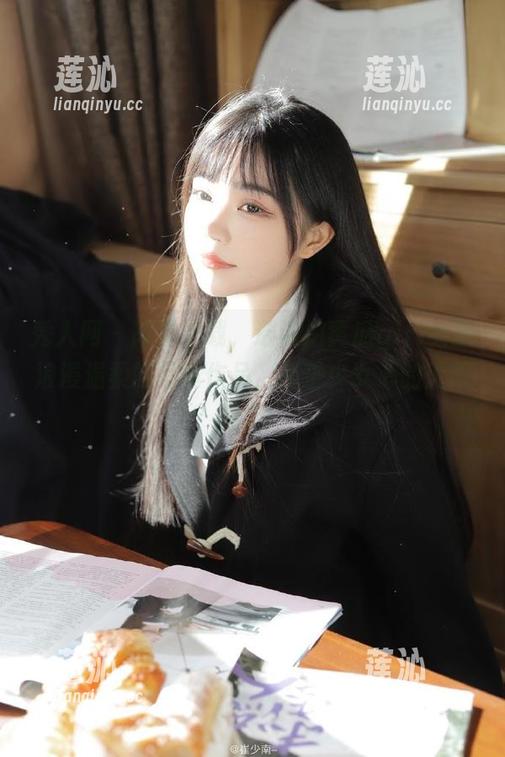 秀人网 - 高清下载，邂逅拍黄瓜girl女孩浪漫温柔的写真作品，感受少女心的无限魅力！