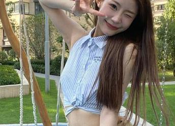秀人网 - 林文文yooki妹妹的写真作品：每张图片都是一段动人心弦的旅程