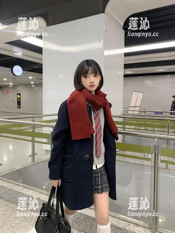秀人网 - 魅惑短裤，观看瑶瑶baby的经典图包，带来视觉与心灵的双重享受