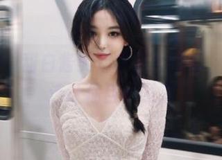 秀人网 - 甜白酱美足作品大揭秘，图库精选让你目不暇接
