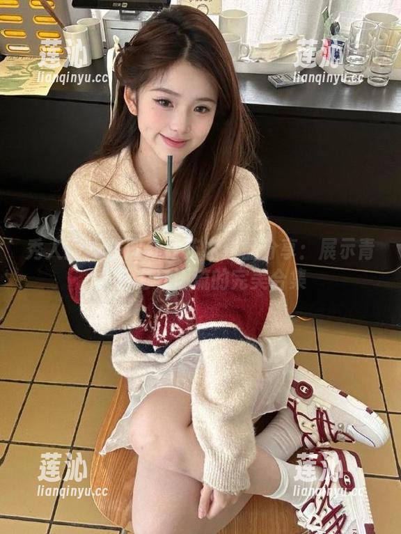 秀人网 - 袁圆红裙艺术作品分享：展示青春活力与潮流的完美合集