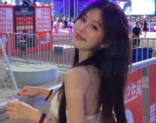秀人网 - 高清大片来袭：陆萱萱cecillia长腿写真照片记录动人瞬间，别错过！