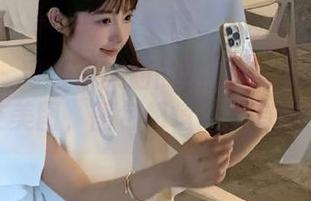 秀人网 - 可爱又爽甜的陆萱萱cecillia女友美图，图包超值得拥有哦！