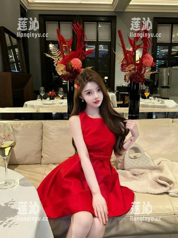 秀人网 - 陈茜妮zoe写真图册：在裤里丝中感受生活的细腻与真实