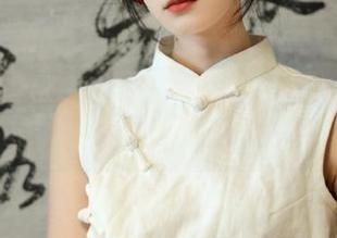 秀人网 - 暖意十足的黄歆苑睡衣写真图包，感受温馨瞬间的魅力