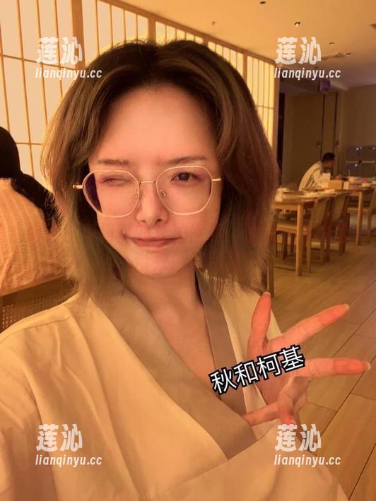 俯瞰秋和柯基的私拍世界：油黑肚兜为你带来新鲜资源