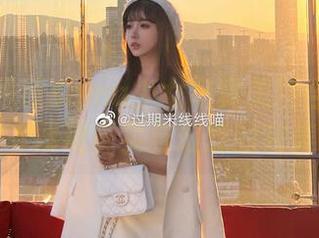 迷人米线线sama少女写真美图合集：在镜头下展现真实与幻想的完美结合