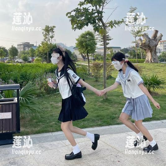 紧急企划 - 龙崎聆音的黑色作品，揭示情感与艺术的无声对话
