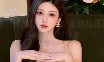 微密圈 - 拥抱自然与美：紫色哒豚豚的户外私房美图分享