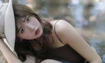 绮梦摄影 - 无圣光下，露露的校服写真折射出校园的纯净与美好