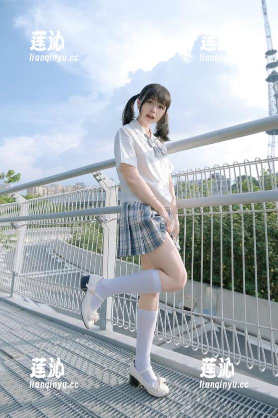 美媛馆 - Ellie艾栗栗灰丝写真合集：在时光中游走，记录每一个青春瞬间