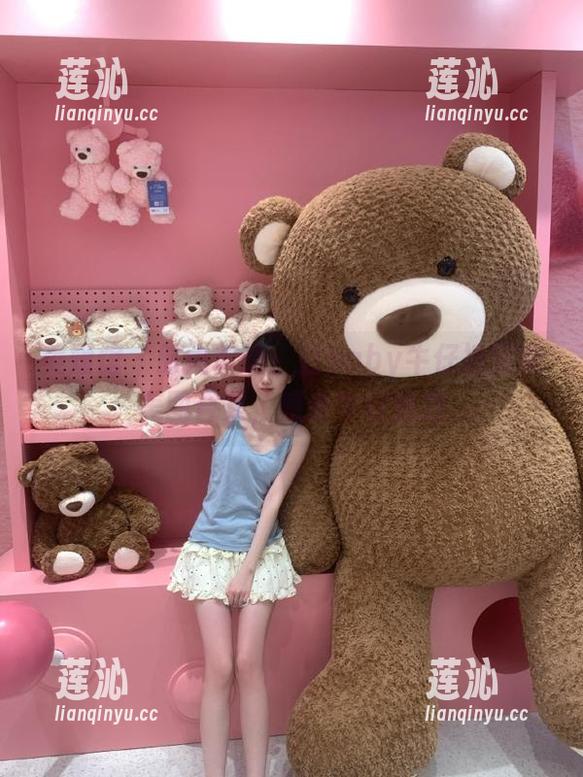 美媛馆 - 时尚前沿：豆baby牛仔裤完美美图合集，感受牛仔魅力