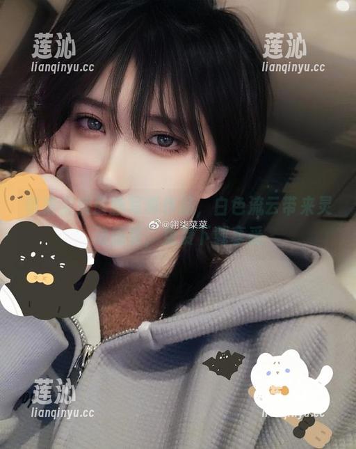 翎柒菜菜最新写真作品，白色流云带来灵动感受，免费下载享受