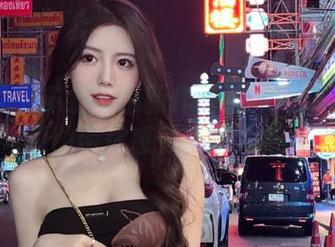 艺图语 - 多金推出新作：独特透明写真集原图带你感受其艺术魅力