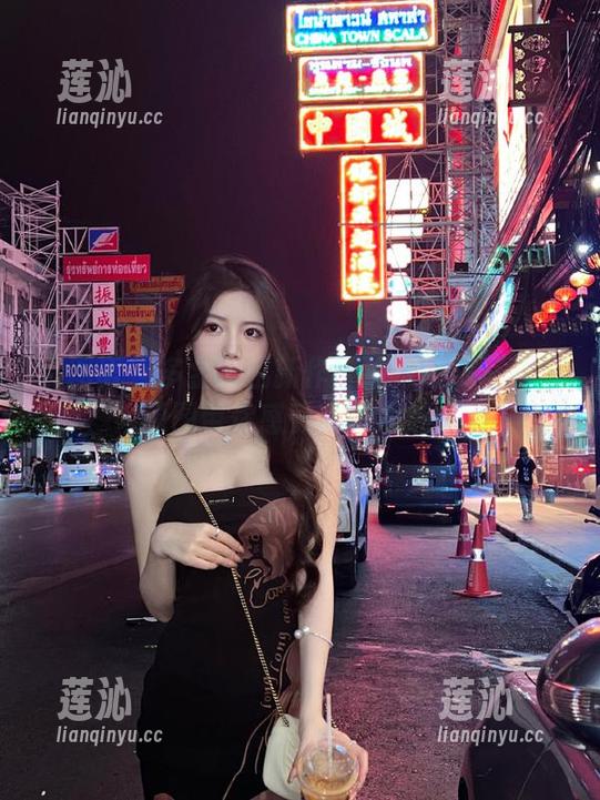 艺图语 - 多金推出新作：独特透明写真集原图带你感受其艺术魅力