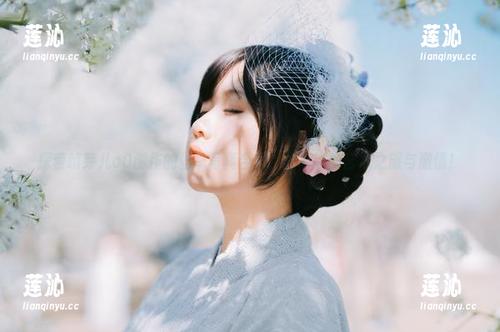 探索萌芽儿o0创作的丝袜写真合集，分享她的艺术之旅与激情！