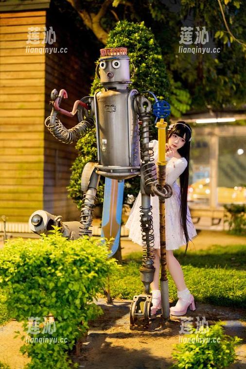 落落Raku的写真作品集分享：感受YourPuppy!带来的无尽温情