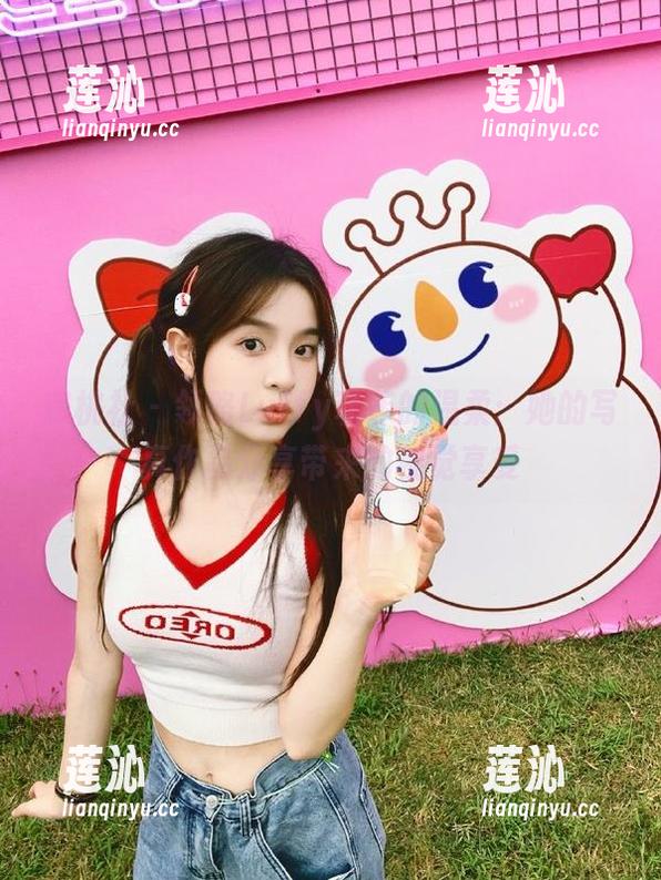 蜜桃社 - 领略Luffy菲菲的温柔：她的写真作品分享带来的视觉享受