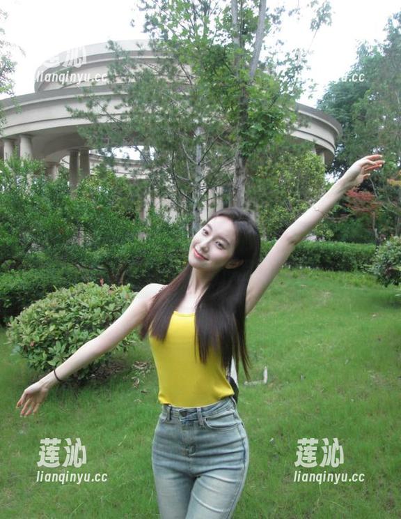蜜桃社 - 用镜头记录爱丽莎Lisa甜心的魅力，福利图集期待你的欣赏
