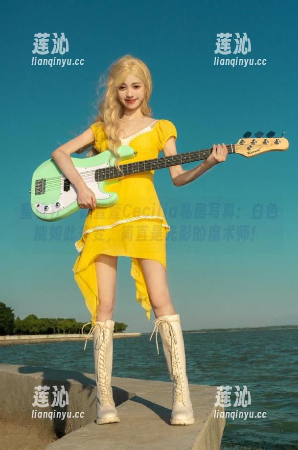 蜜桃社 - 陆萱萱Cecilia私房写真：白色能如此多变，简直是光影的魔术师！