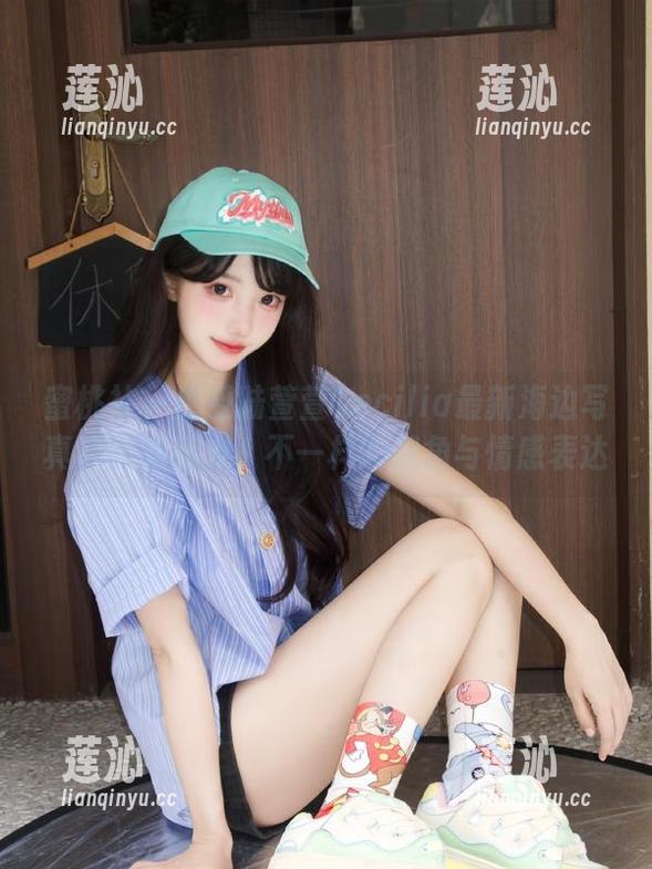 蜜桃社 - 感受陆萱萱Cecilia最新海边写真作品的魅力，不一样的视角与情感表达