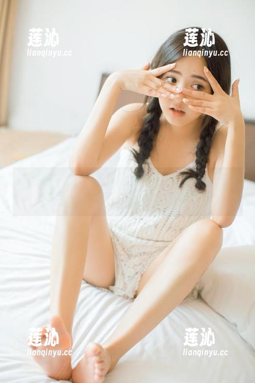 袜啵啵 - 芝士的双马尾写真配上无圣光的美图，这样的搭配真心不容易！