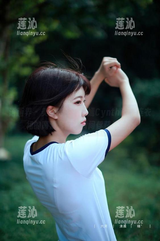 语画界 - 美女博主杨紫嫣Cynthia穿连衣裙的高清套图，瞬间俘获你的心