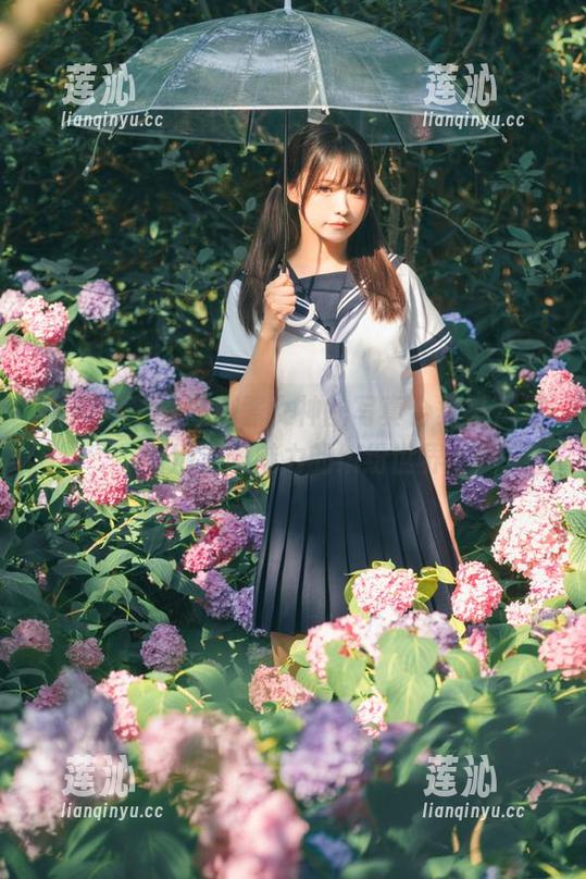 语画界 - 在豆瓣酱女神的写真合集里，观看她无限魅力的缤纷世界