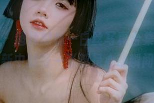 微密圈 - 超辣的林一白丝写真合集，最新更新中的每一张都是心动瞬间！