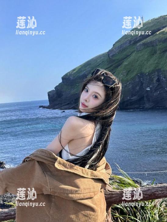 微密圈 - 轩子巨2兔海边写真照片来袭，快来免费下载，感受海洋的无穷魅力！