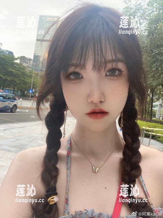 不容错过！观看阿薰kaOri女神写真新图包，带你进入梦幻般的视觉盛宴！