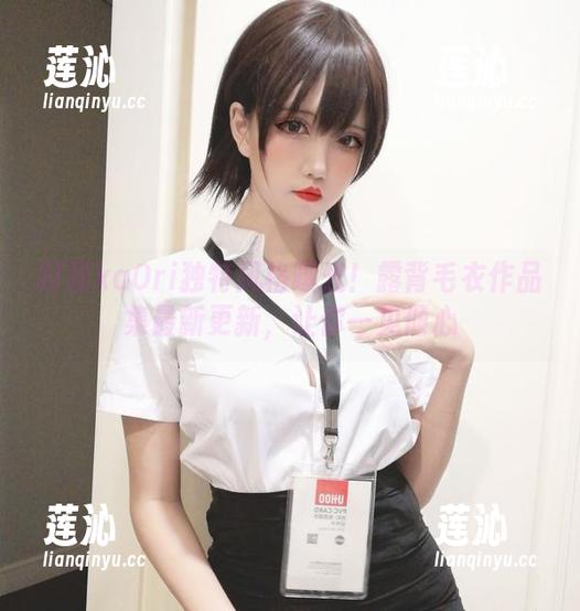 阿薰kaOri独特风格曝光！露背毛衣作品集最新更新，让你一见倾心