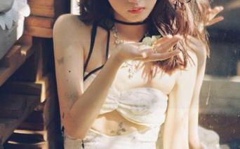 微密圈 - 从精选图库看陈妮妮UNI秘书，揭秘这一系列写真背后的故事