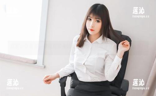 超赞女仆系列：雯粥粥带来的美图图包，让每一位粉丝欢欣鼓舞！