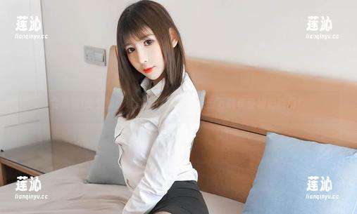 雯粥粥i兔女郎：唯美cos摄影，点击下载享受精彩瞬间！