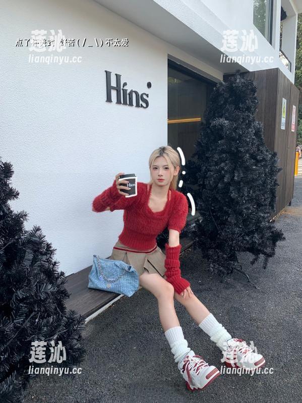 青豆客 - Luvian本能的皮衣写真：资源与自嘲的完美结合，谁能拒绝？