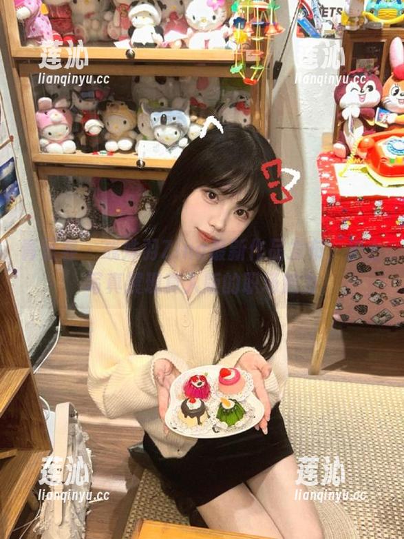 青豆客 - 战姝羽Zina最新作品发布，护士写真展现真人版的职场魅力