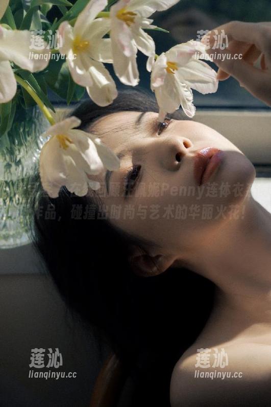 青豆客 - 在线回顾汪佩妮Penny连体衣系列作品，碰撞出时尚与艺术的华丽火花！