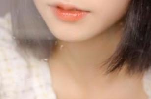 教室白丝长腿大放异彩：风之领域最新图包美图欣赏