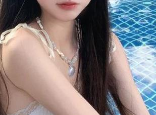 魅妍社 - 追随小仓鼠海边新作更新，感受她的青春活力与美丽瞬间！